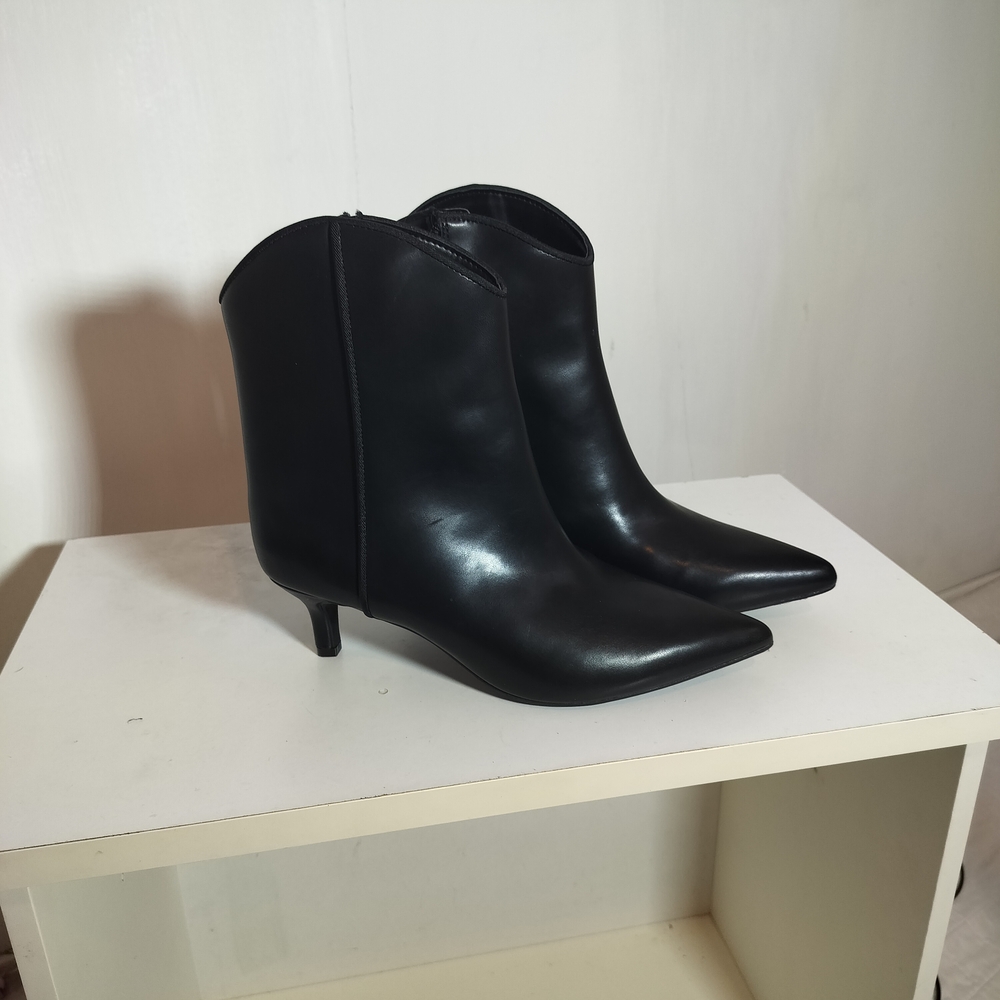 Sleek Black Ankle Booties for Women - Picture 2 of 4